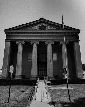 Montgomery County Courthouse ©AmityPhotos.com